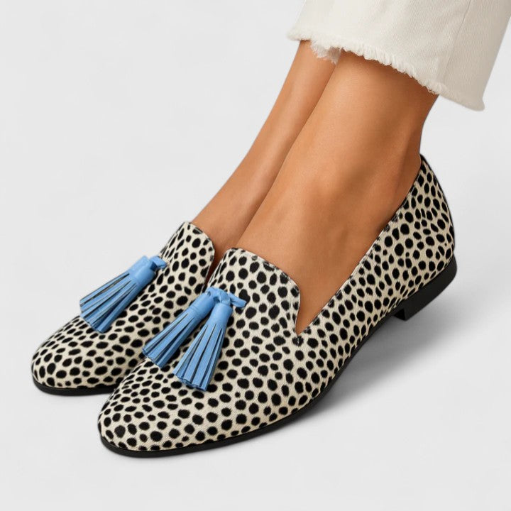 Black and White / 11 US | 42 EU