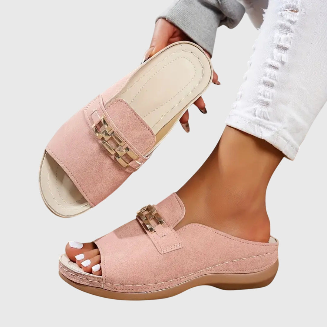 Rosa / 12 US | 43 EU