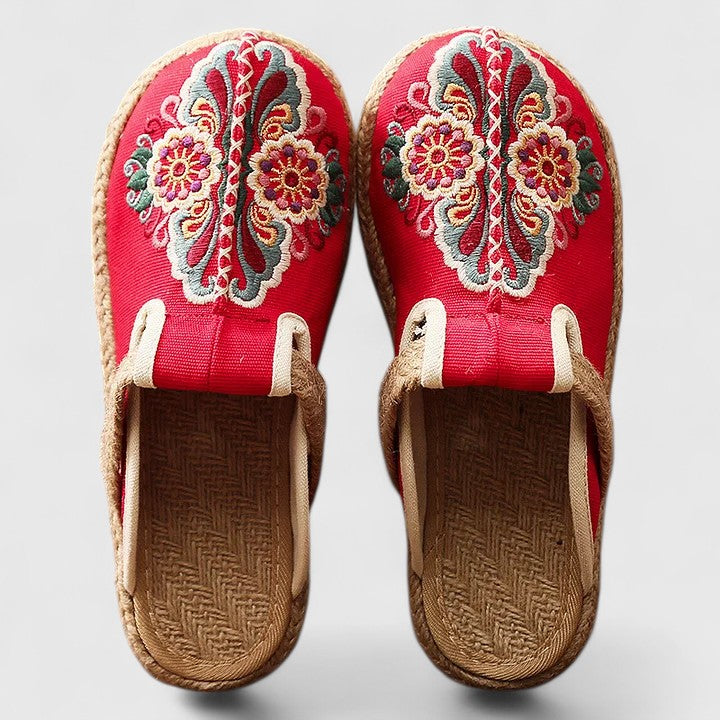 Rot / 9 US | 40 EU