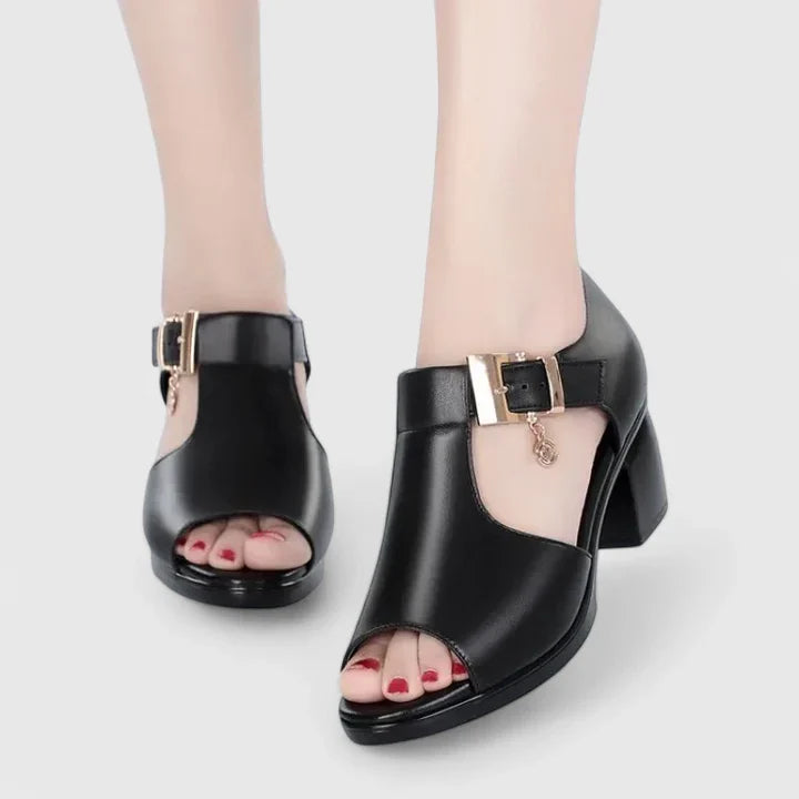 Schwarz / 8 US | 39 EU
