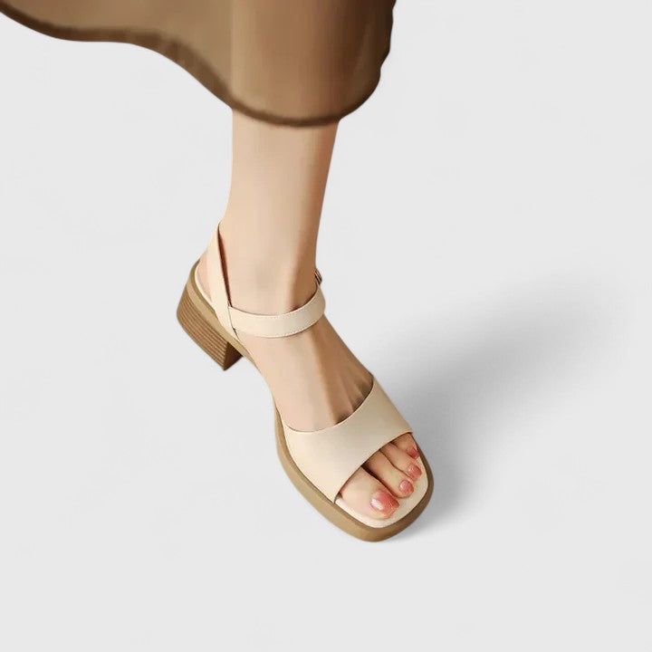 Cremeweiß / 9 US | 40 EU