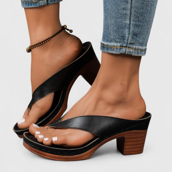 Schwarz / 11 US | 42 EU