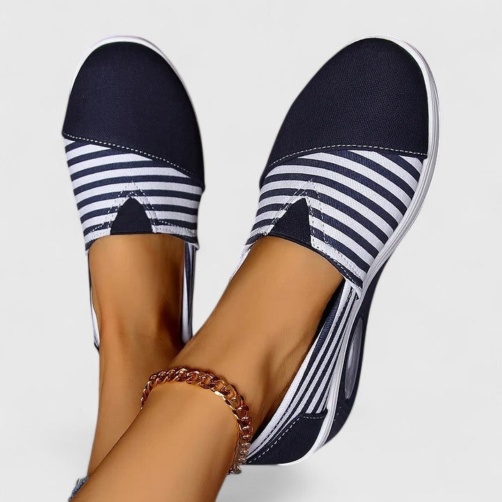 Blau / 11 US | 42 EU