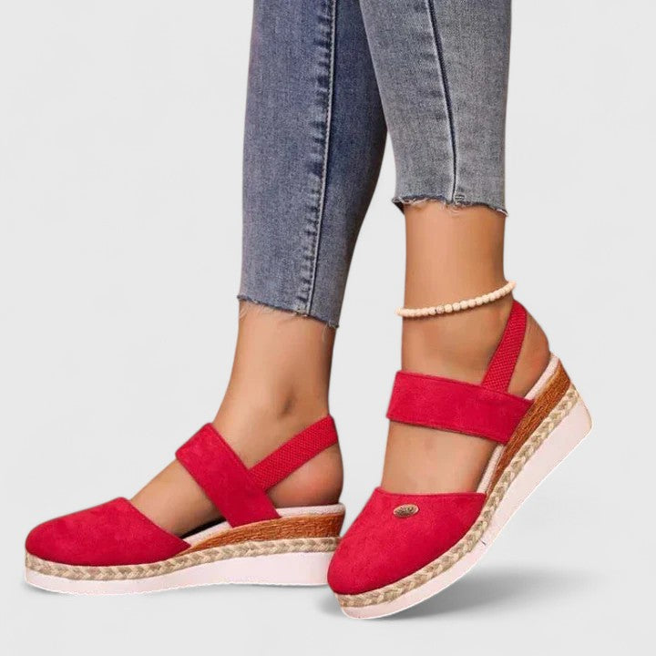 Rot / 11 US | 42 EU
