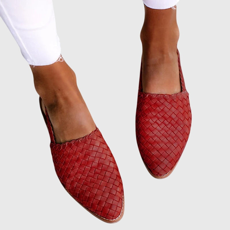 Rot / 12 US | 43 EU